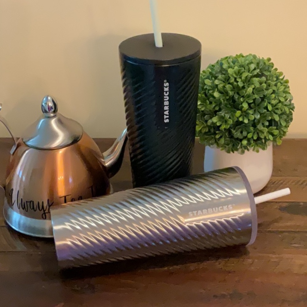 NWT Starbucks 24oz Double- walled Metal Thermos